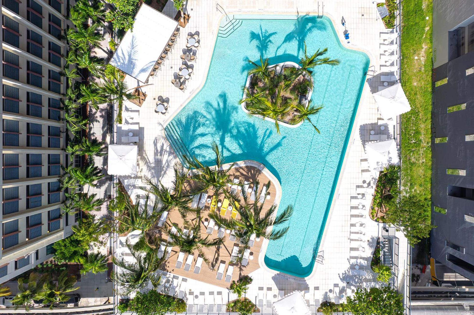 Two Bedroom With Luxurious Amenities Across From Kaseya Center- Daily Fee And Parking Not Included * Miami