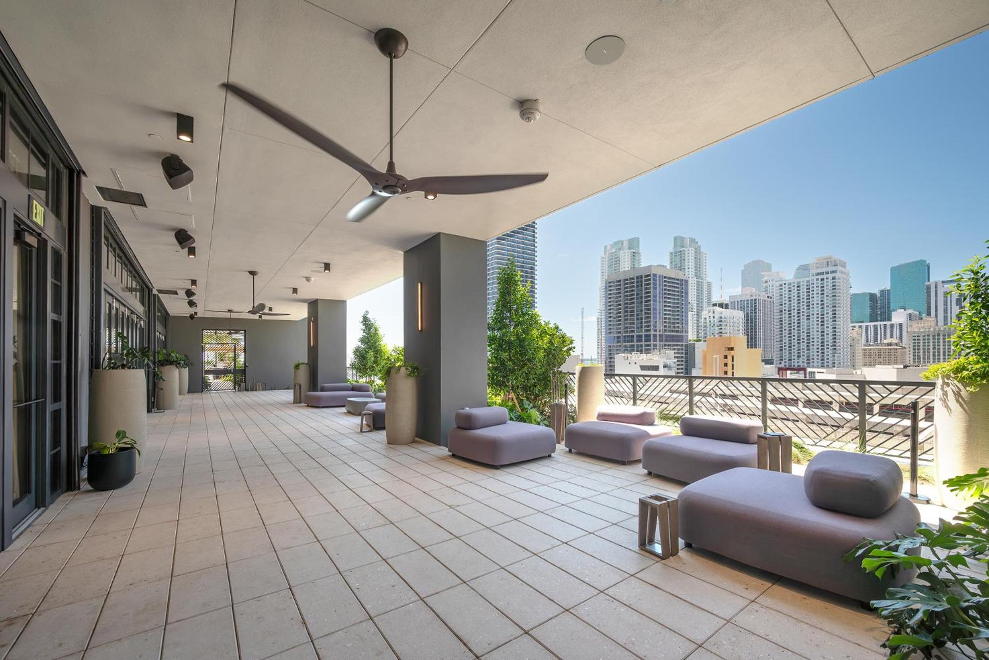 Apartment Two Bedroom With Luxurious Amenities Across From Kaseya Center- Daily Fee And Parking Not Included