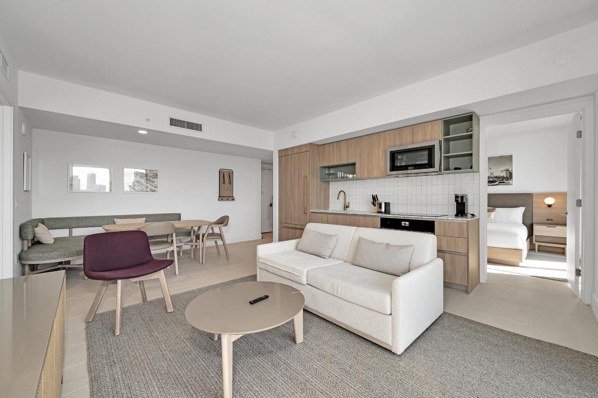 Two Bedroom With Luxurious Amenities Across From Kaseya Center- Daily Fee And Parking Not Included